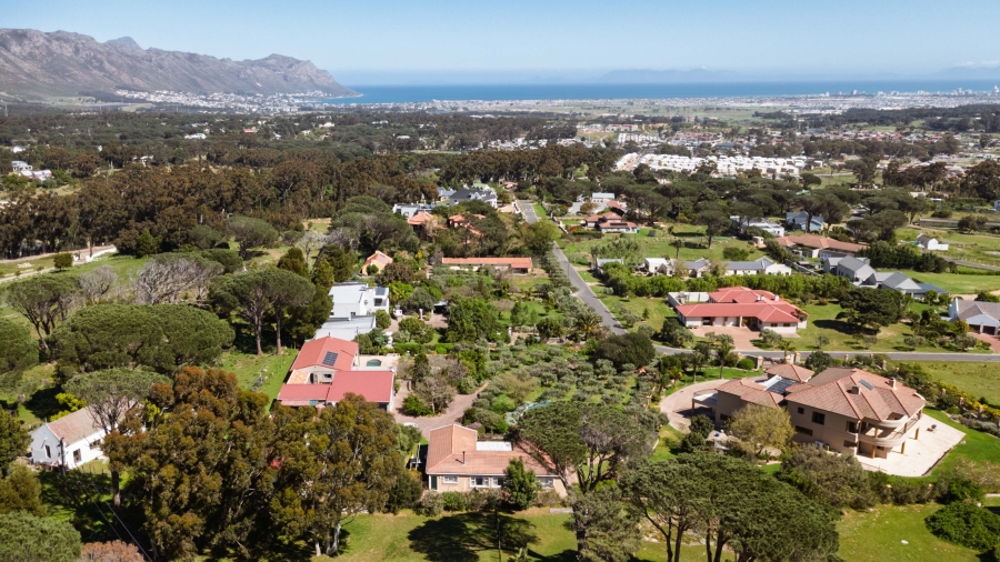 7 Bedroom Property for Sale in Tre Donne Estate Western Cape